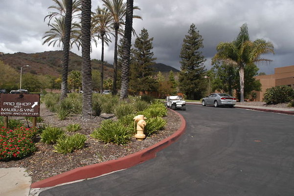 Malibu CC Driveway.31