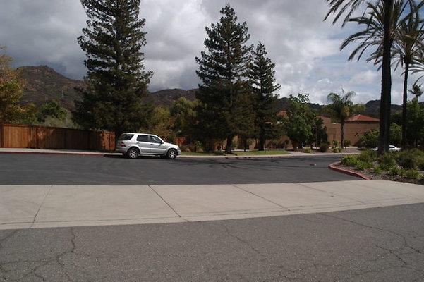 Malibu CC Driveway.19