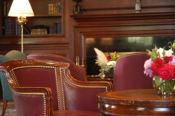 Sherwood CC MainParlor.12