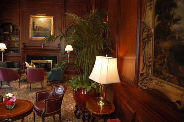 Sherwood CC MainParlor.09