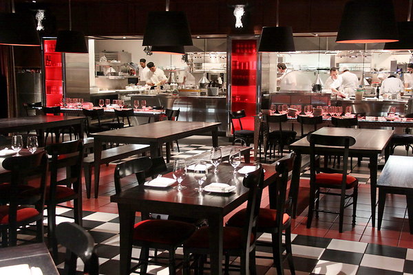 Rojo Bar