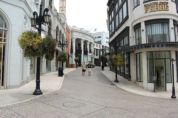 2 Rodeo Drive