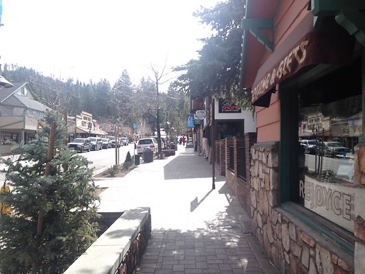Big.Bear.Village.10