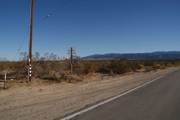 Hwy138 LargoVistaRd 002
