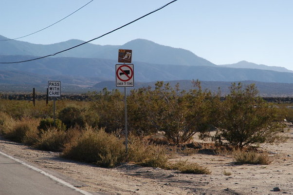 Hwy138 LargoVistaRd 007