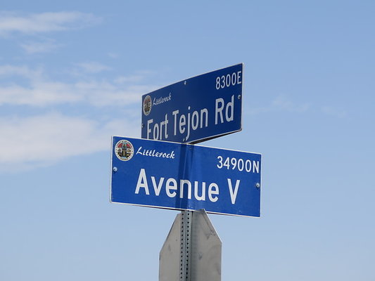 Fort Tejon Rd SW between 106th st And Ave V-27