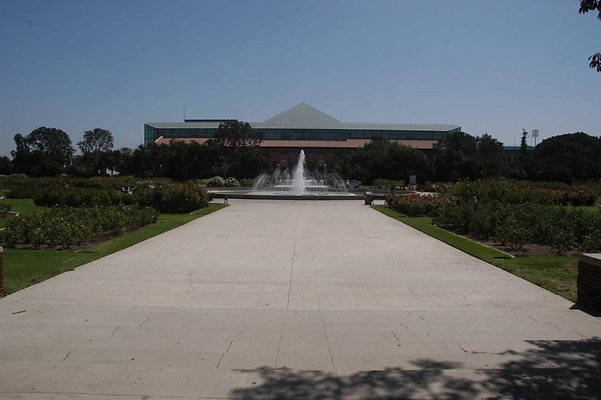 Exposition Park Rose Garden Fountain 006