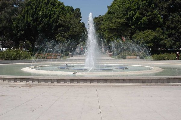 Exposition Park Rose Garden Fountain 021 hero