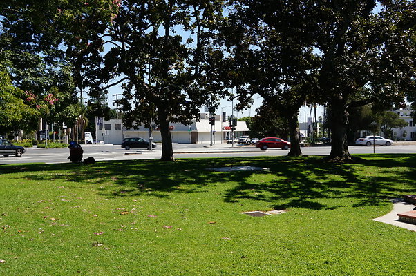 Fountain.SM.At.Doheny.BH13