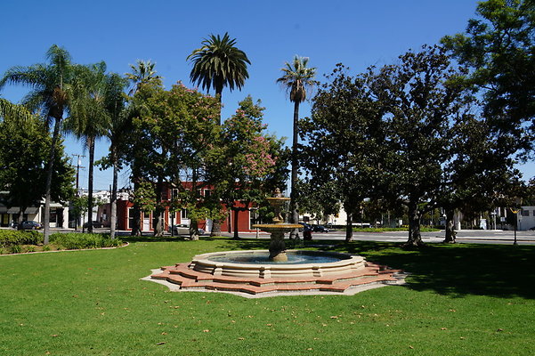 Fountain.SM.At.Doheny.BH20
