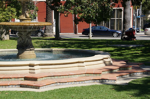 Fountain.SM.At.Doheny.BH24