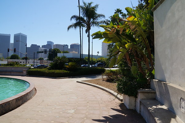 Fountain.SM.At.Wilshire.BH21