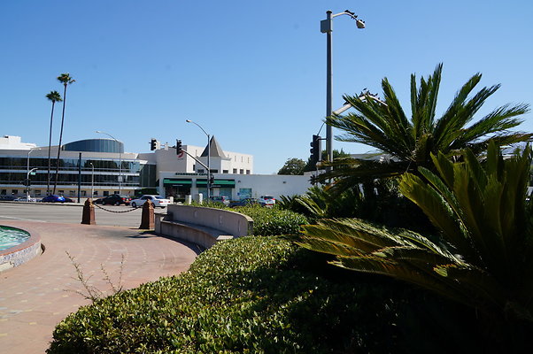 Fountain.SM.At.Wilshire.BH09