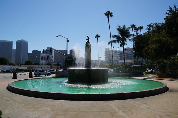 Fountain.SM.At.Wilshire.BH17