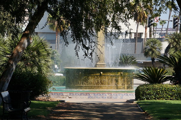 Fountain.SM.At.Wilshire.BH02