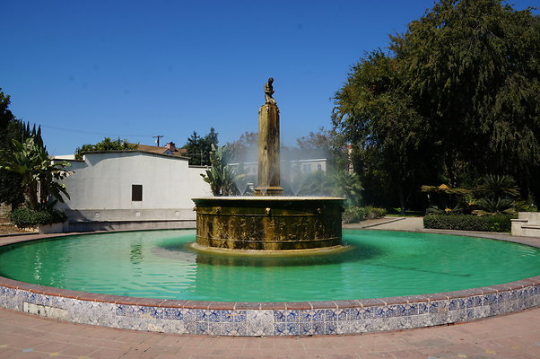 Fountain.SM.At.Wilshire.BH11