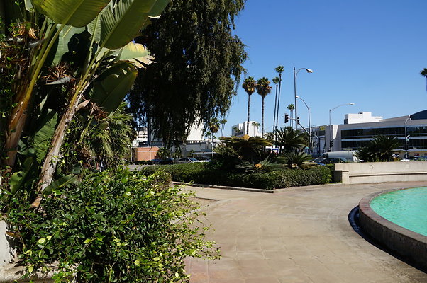 Fountain.SM.At.Wilshire.BH19