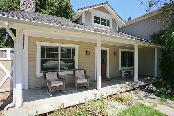 Front Porch 0129 1