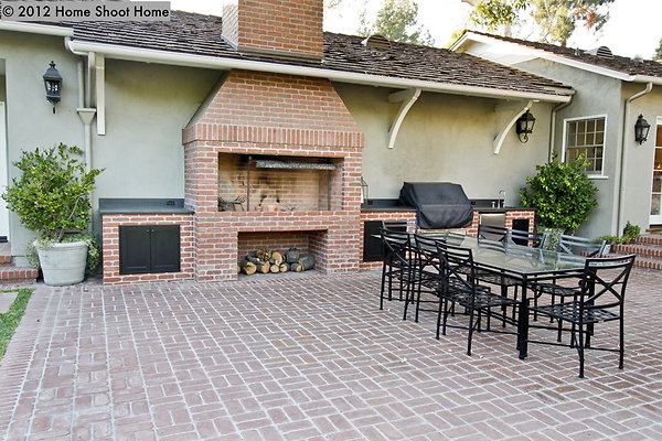 57outdoor-fireplace