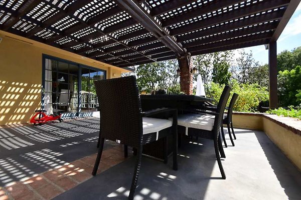 9909 patio2