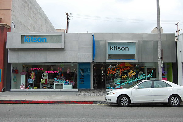 Kitson.Robertson.Stroe Front