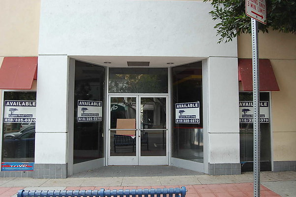 Westwood Blvd. Empty Store Front