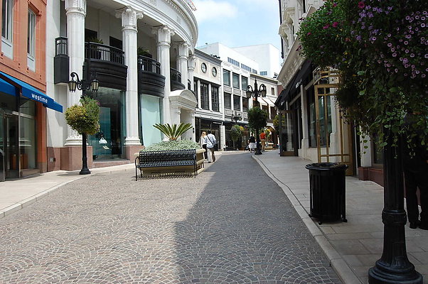 2 Rodeo Drive.BH