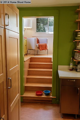 16stairs-to-breakfast-nook1