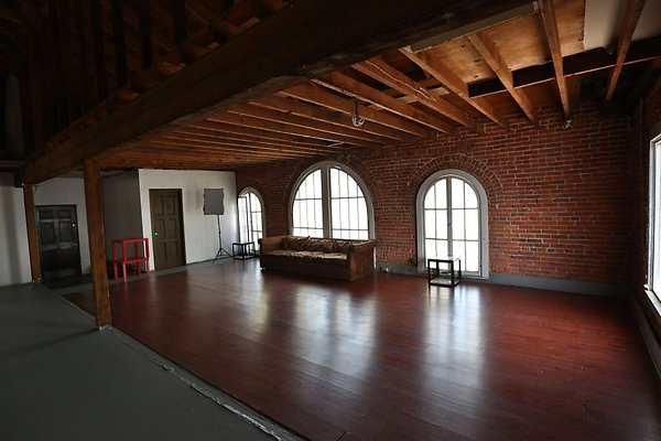 Church.Loft.DTLA.Cap.Eq.34