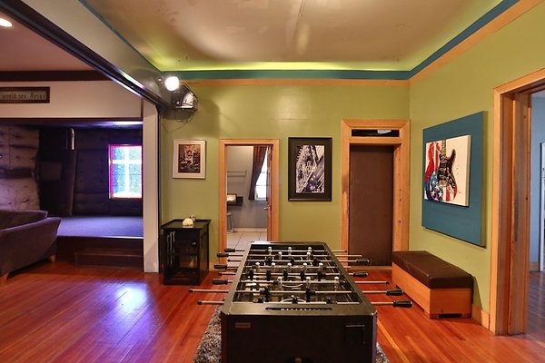 Church.Loft.DTLA.Cap.Eq.18
