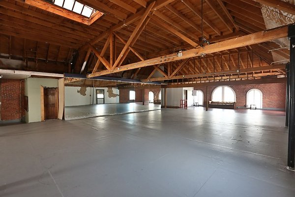 Church.Loft.DTLA.Cap.Eq.07