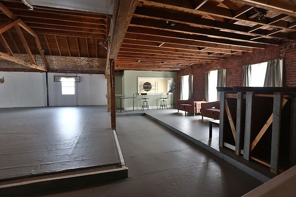 Church.Loft.DTLA.Cap.Eq.27