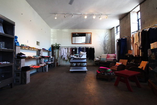 East.West.098.Loft01