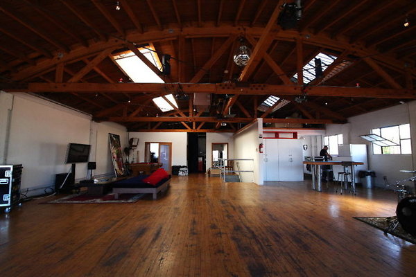 East.West.098.Loft10