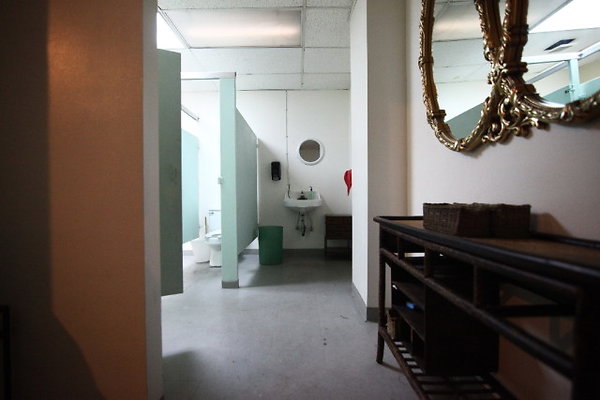 East.West.098.Loft20