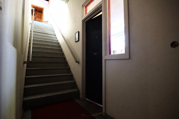 East.West.098.Loft05