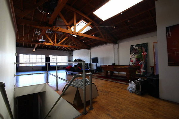 East.West.098.Loft06