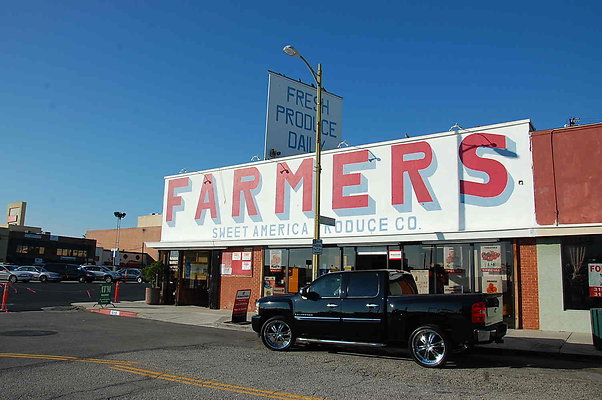 Farmers Market.87th St.Westchester