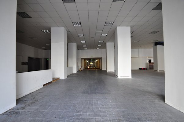 10 Floor:Office Space