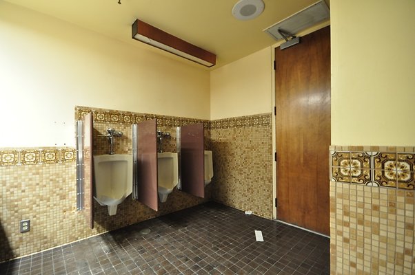 23 Restroom