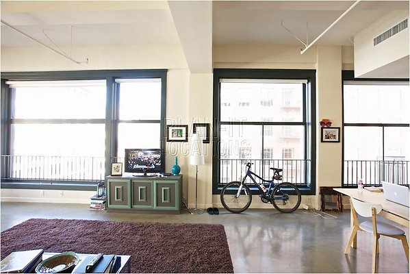 1b252loft 9