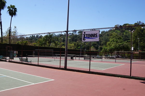 Brookside.Tennis.4.09
