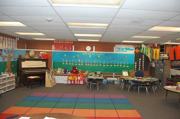 Linwood Howe.Kinder room K.9