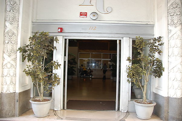 Rosslyn Hotel Exterior.Lobby.Elevator
