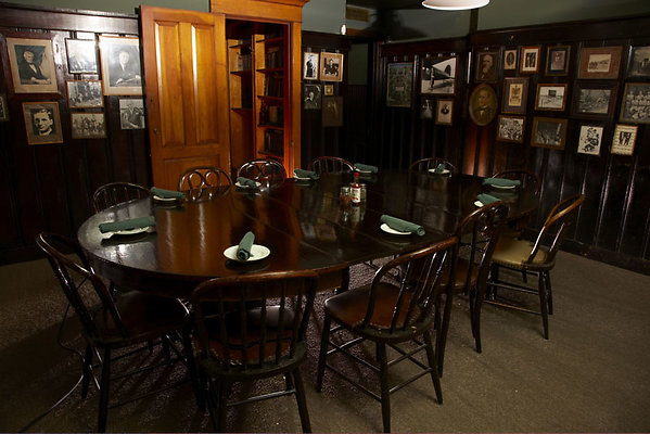caseys bar and grill 55 20091125 1402276776