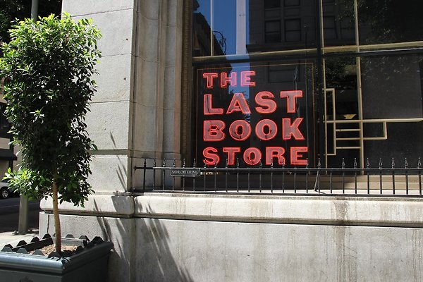 A-The Last Bookstore dtla-08