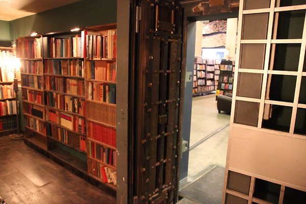 The Last Bookstore dtla-28