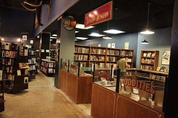 A-The Last Bookstore dtla-75