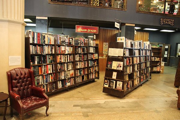 A-The Last Bookstore dtla-38