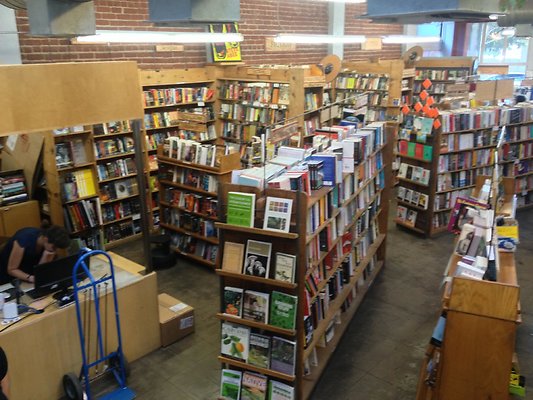 Bookstore-SKYLIGHT losfel 2